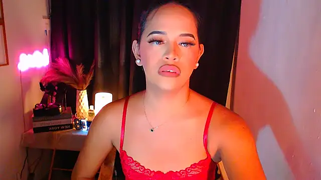 Lorainnelustts online show from 11/29/25, 10:18