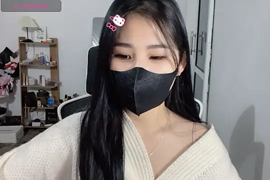    Daisy    online show from 11/18/25, 03:16