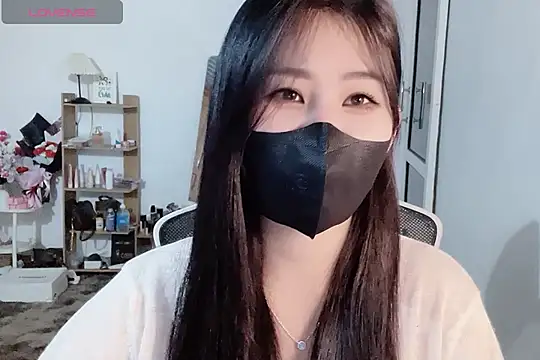    Daisy    online show from 11/20/25, 03:18