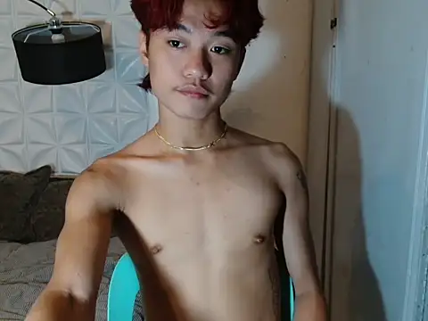 Snapshot of ur_little_secret chatting on 09/18/25, 05:04 ur little secret online show from 09/18/25, 05:04