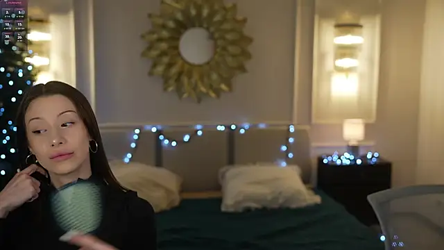 Selena Glow online show from 12/19/25, 12:17