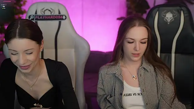 Selena Glow online show from 03/26/26, 07:30