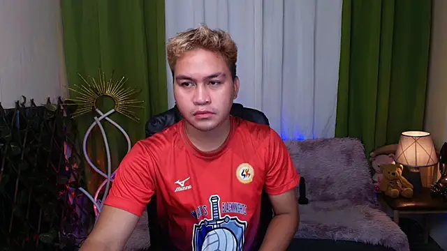 Snapshot of Asian_jayeel chatting on 06/10/26, 01:28 Asian jayeel online show from 06/10/26, 01:28