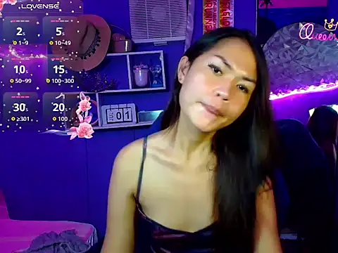 urgirljane online show from 06/30/26, 05:25