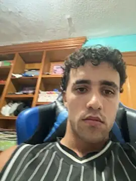 aavrdvh33 online show from 10/27/25, 09:08