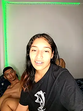 Snapshot of Sharlotte_Watts chatting on 09/20/25, 02:34 Sharlotte Watts online show from 09/20/25, 02:34