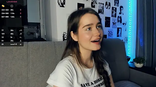 lovelyalivia online show from 11/25/25, 09:31