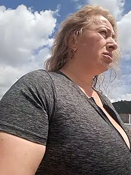 sofiacurvy 45 online show from 12/03/25, 04:16