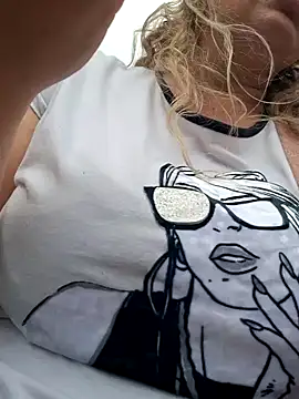 sofiacurvy 45 online show from 04/14/26, 06:58