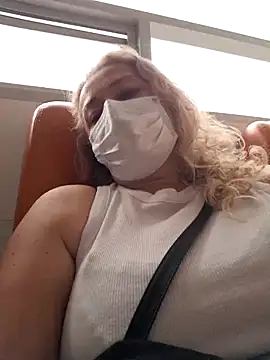 sofiacurvy 45 online show from 04/15/26, 05:20