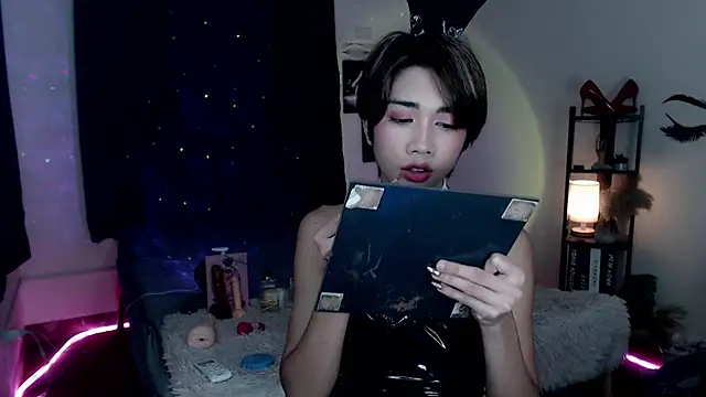 Lavictoriathegreat online show from 12/21/25, 04:58