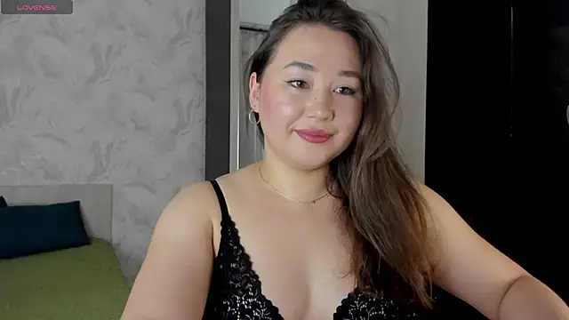 emilia mur online show from 06/16/26, 08:22
