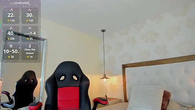 IRISCLARK1 online show from 02/18/26, 07:21