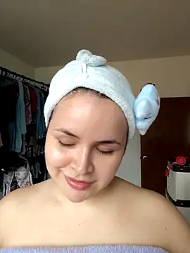 SeleneLuminari8 online show from 05/11/26, 04:04