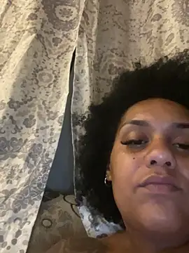 morenaluaa online show from 10/21/25, 12:55