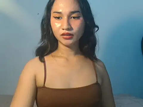 Snapshot of lava_lux chatting on 07/18/26, 04:11 lava lux online show from 07/18/26, 04:11