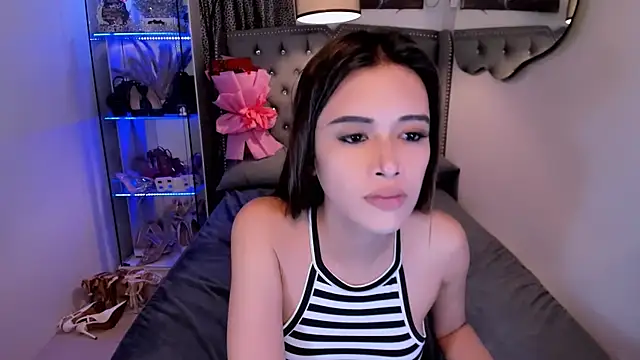 Lars empress online show from 11/21/25, 08:57