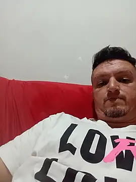 Snapshot of Suamulherfeliz chatting on 06/30/26, 10:27 Suamulherfeliz online show from 06/30/26, 10:27