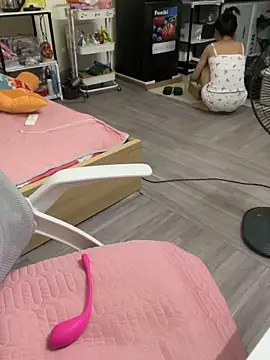 Mina048 online show from 09/28/25, 06:19