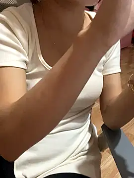 Mina048 online show from 10/04/25, 04:05