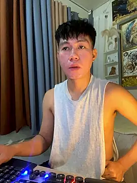 xshyboyx online show from 01/15/26, 02:49