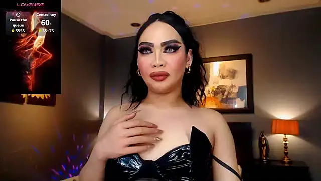 FridaHumphrey online show from 03/27/26, 06:18