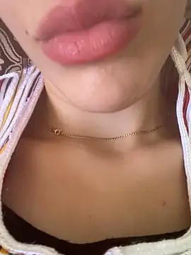 Mimisixo online show from 09/13/25, 10:15