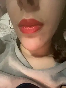 Snapshot of Mimisixo chatting on 02/09/26, 11:31 Mimisixo online show from 02/09/26, 11:31