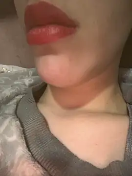 Snapshot of Mimisixo chatting on 02/21/26, 12:22 Mimisixo online show from 02/21/26, 12:22