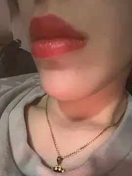 Mimisixo online show from 04/07/26, 10:31