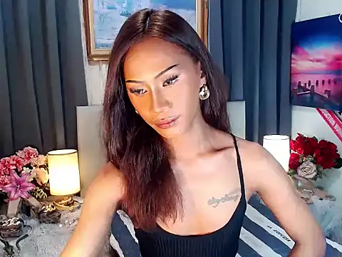 Snapshot of sassylatina chatting on 10/05/25, 10:02 sassylatina online show from 10/05/25, 10:02