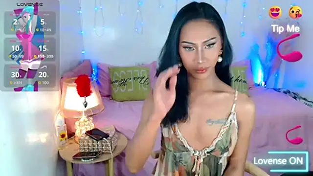 sassylatina online show from 10/25/25, 01:51