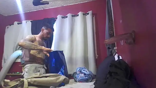 Cnutt310 online show from 10/16/25, 02:18