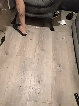 Cnutt310 online show from 12/16/25, 05:56