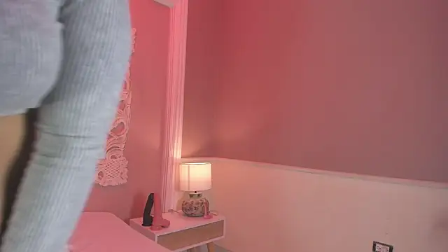 Snapshot of VictoriaPowell chatting on 09/13/25, 03:45 VictoriaPowell online show from 09/13/25, 03:45