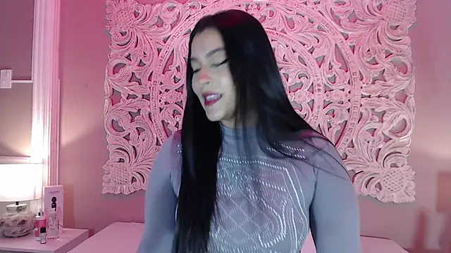 Snapshot of VictoriaPowell chatting on 09/16/25, 12:06 VictoriaPowell online show from 09/16/25, 12:06