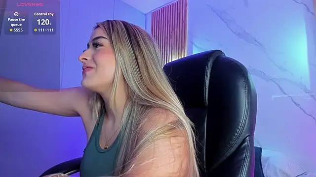 KYLIE JONES6 online show from 12/03/25, 03:36