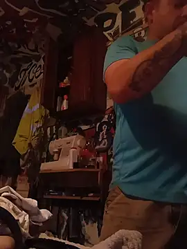 Snapshot of Twoslipperywhenwett chatting on 11/10/25, 12:09 Twoslipperywhenwett online show from 11/10/25, 12:09