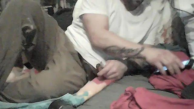 Twoslipperywhenwett online show from 11/21/25, 07:45