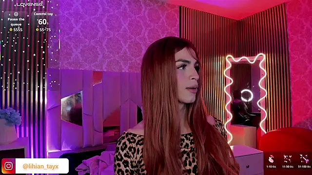 LIHIAN TAY online show from 10/22/25, 03:40