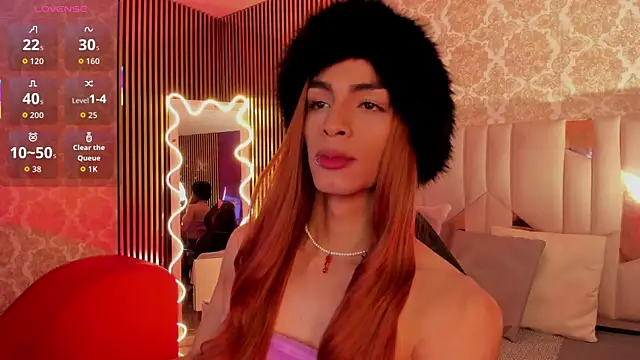 LIHIAN TAY online show from 11/10/25, 03:27