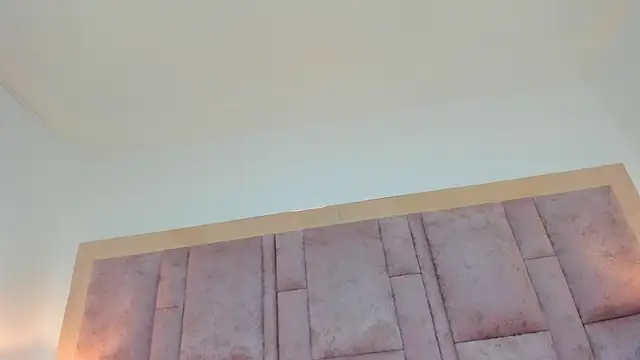 JenniferHills online show from 10/19/25, 03:51