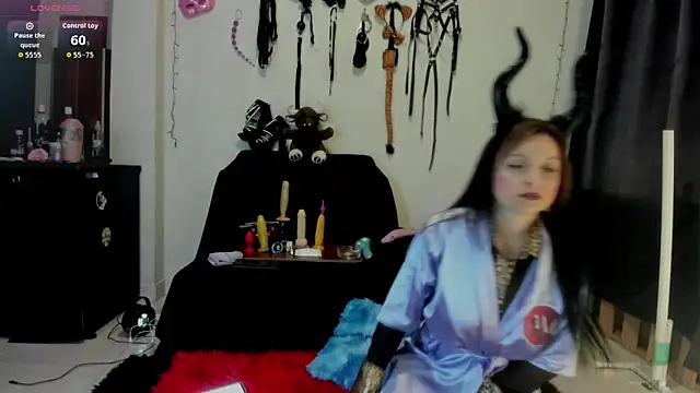 angierot2025 online show from 11/14/25, 12:42