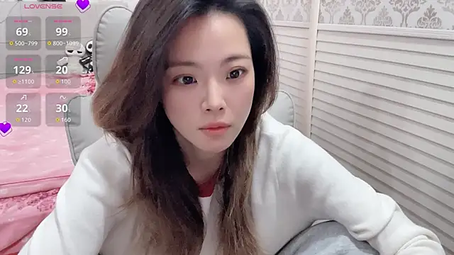 Holiland online show from 01/14/26, 12:38