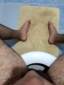 Snapshot of knulll123 chatting on 10/06/25, 04:59 knulll123 online show from 10/06/25, 04:59