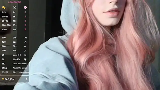 Snapshot of PieraMarch chatting on 02/13/26, 07:21 PieraMarch online show from 02/13/26, 07:21