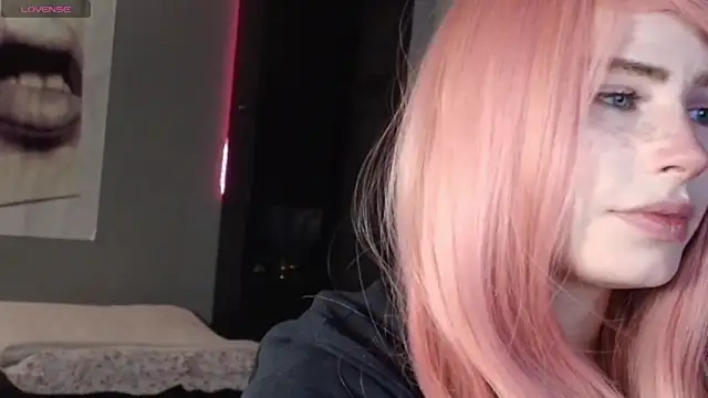 Snapshot of PieraMarch chatting on 02/17/26, 08:04 PieraMarch online show from 02/17/26, 08:04