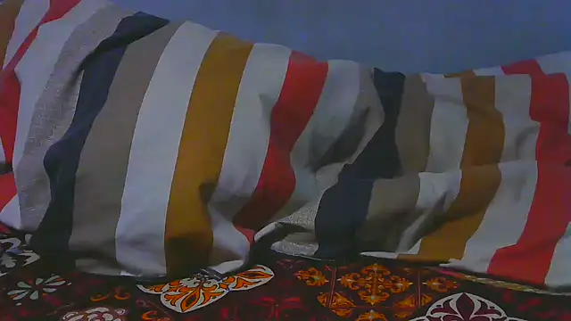 shy-lillyX22 online show from 11/27/25, 11:51