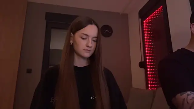 Snapshot of TenDouble chatting on 11/16/25, 09:09 TenDouble online show from 11/16/25, 09:09