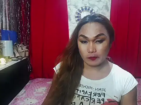 glamorousaMHARGA online show from 10/31/25, 03:46